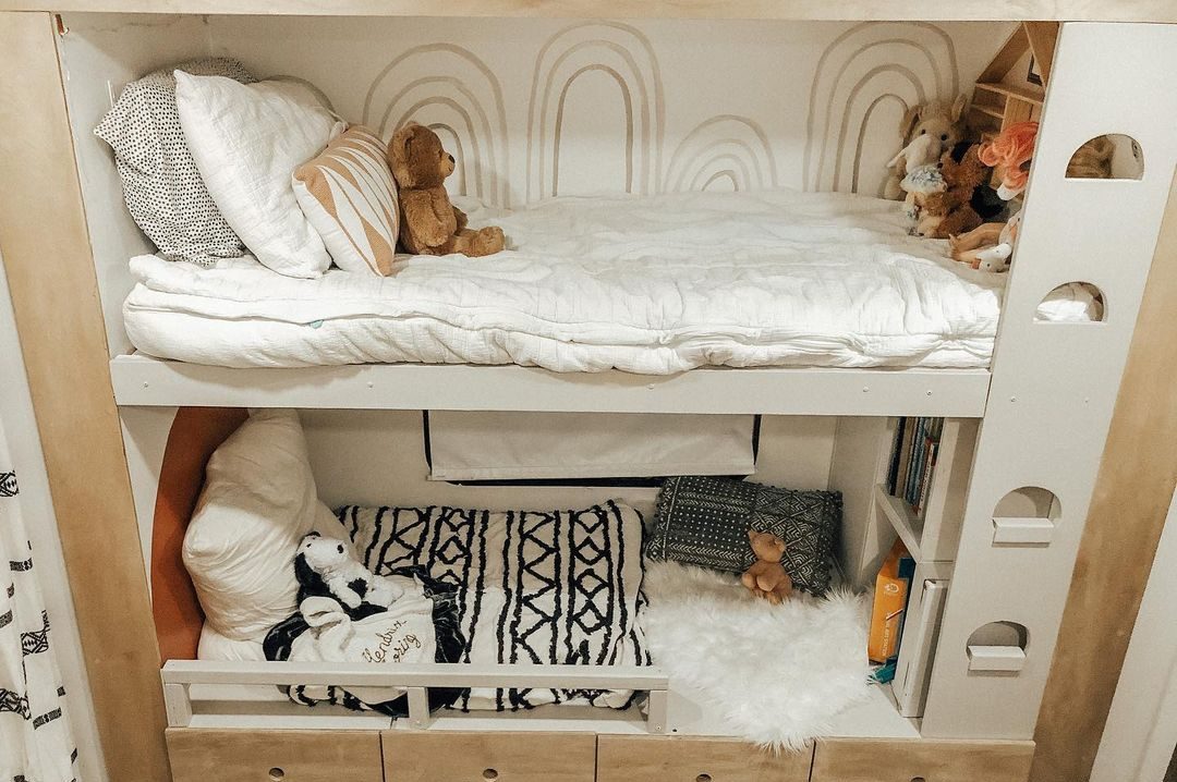 Modified bunk bed set in an RV
